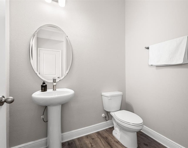 10129 Pearson Avenue - Photo Thumbnail 13