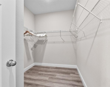 10129 Pearson Avenue - Photo Thumbnail 20