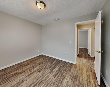 1408 Sugarberry Lane - Photo Thumbnail 10