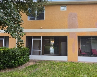 1561 Chelsea Drive - Photo Thumbnail 3