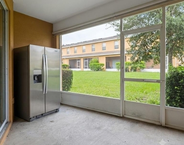 1561 Chelsea Drive - Photo Thumbnail 5