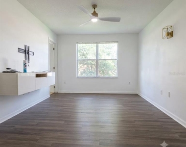 1561 Chelsea Drive - Photo Thumbnail 17