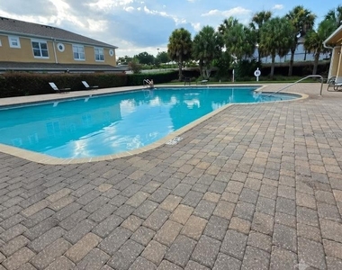 1561 Chelsea Drive - Photo Thumbnail 23