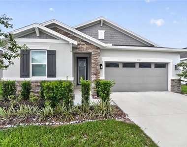 992 Griffon Avenue - Photo Thumbnail 2