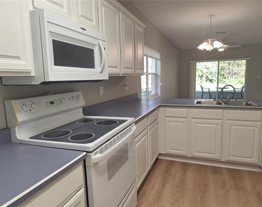 140 Turnbull Villas Circle - Photo Thumbnail 10