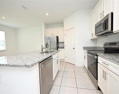 685 Crown Rose Drive - Photo Thumbnail 4