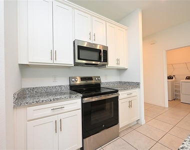 685 Crown Rose Drive - Photo Thumbnail 3