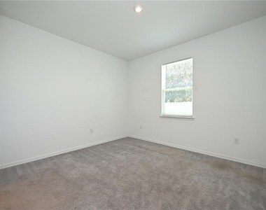 685 Crown Rose Drive - Photo Thumbnail 14