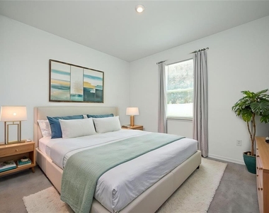 685 Crown Rose Drive - Photo Thumbnail 13