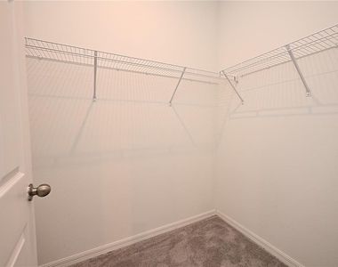 685 Crown Rose Drive - Photo Thumbnail 19