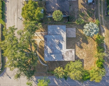 495 Avenue F Se - Photo Thumbnail 20