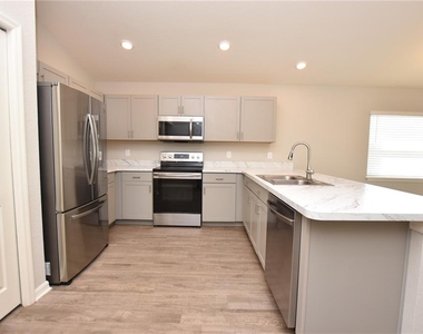 372 Cascara Lane - Photo Thumbnail 2