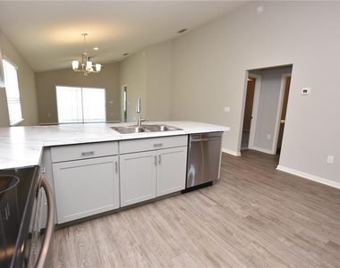 372 Cascara Lane - Photo Thumbnail 5