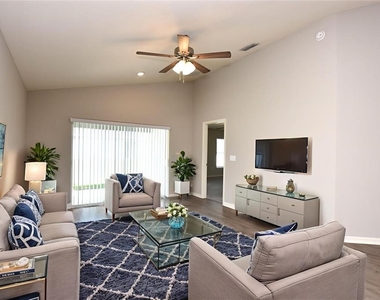 372 Cascara Lane - Photo Thumbnail 8
