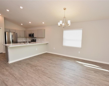 372 Cascara Lane - Photo Thumbnail 7