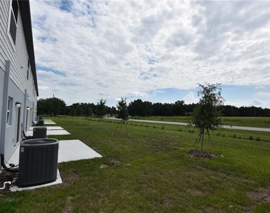 3905 Academia Avenue - Photo Thumbnail 37