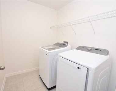 3905 Academia Avenue - Photo Thumbnail 20