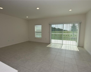 3905 Academia Avenue - Photo Thumbnail 10