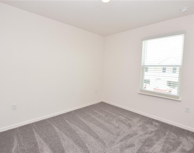 3905 Academia Avenue - Photo Thumbnail 31