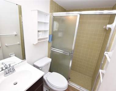 204 Chaucer Lane - Photo Thumbnail 16