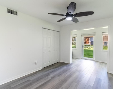 1100 Martinique Drive - Photo Thumbnail 3