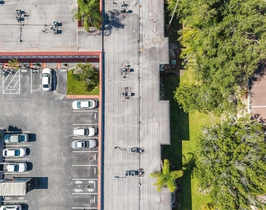 1100 Martinique Drive - Photo Thumbnail 19