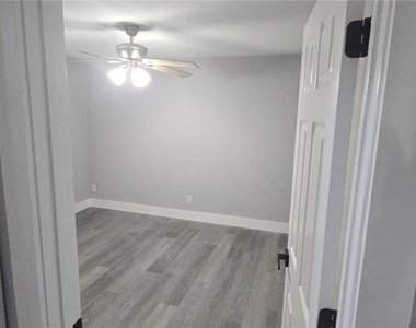318 Chesney Blvd - Photo Thumbnail 17