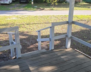 318 Chesney Blvd - Photo Thumbnail 1