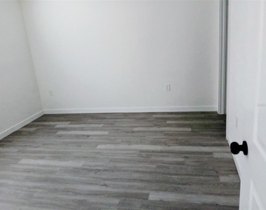 1583 Nw 29th Road - Photo Thumbnail 5