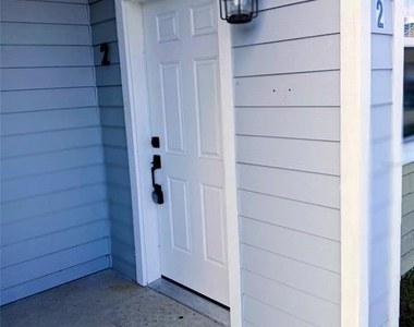 1583 Nw 29th Road - Photo Thumbnail 1
