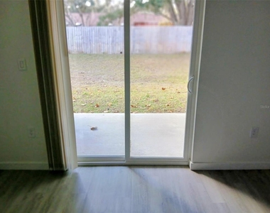 1583 Nw 29th Road - Photo Thumbnail 4