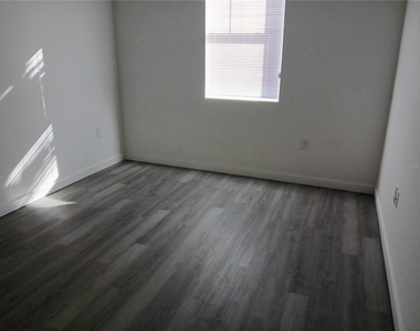 1583 Nw 29th Road - Photo Thumbnail 9