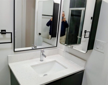 1583 Nw 29th Road - Photo Thumbnail 10