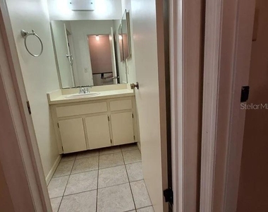 6111 Sw 8th Place - Photo Thumbnail 22