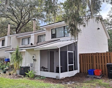 6111 Sw 8th Place - Photo Thumbnail 1