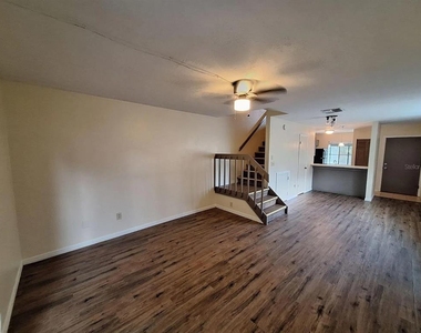 6111 Sw 8th Place - Photo Thumbnail 16