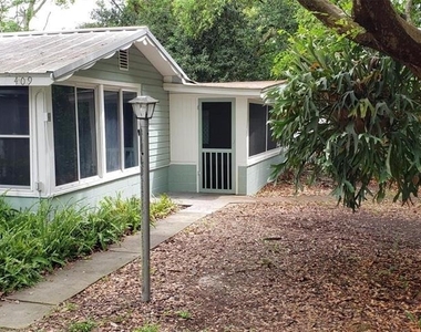 409 W Pearl Street - Photo Thumbnail 1