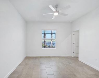 14735 Bluewater Road - Photo Thumbnail 16