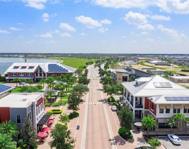 14735 Bluewater Road - Photo Thumbnail 32