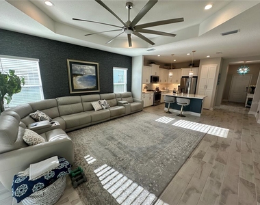 4727 Willow Bend Avenue - Photo Thumbnail 5