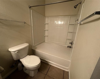 4802 51st Street W - Photo Thumbnail 9