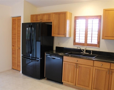 1702 Fairway Trace - Photo Thumbnail 7