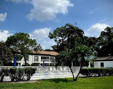 5242 Wedgewood Lane - Photo Thumbnail 13