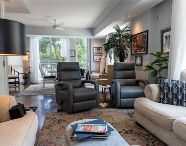 1350 Main Street - Photo Thumbnail 3