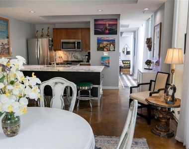 1350 Main Street - Photo Thumbnail 5