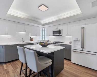 200 Cocoanut Avenue - Photo Thumbnail 13