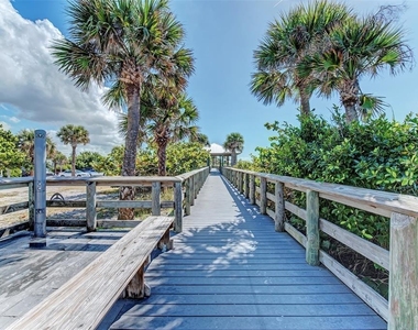 12165 Gulfstream Boulevard - Photo Thumbnail 31