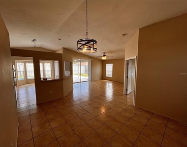 7241 Mauna Loa Boulevard - Photo Thumbnail 4