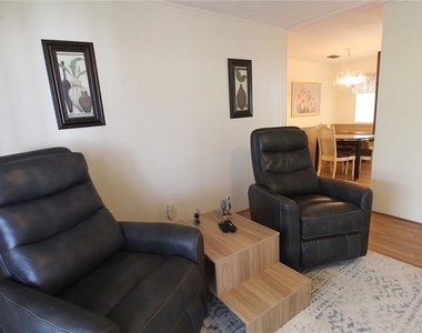 607 Cervina Drive - Photo Thumbnail 10