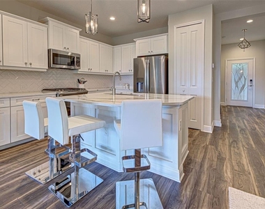 233 Palidoro Circle - Photo Thumbnail 25